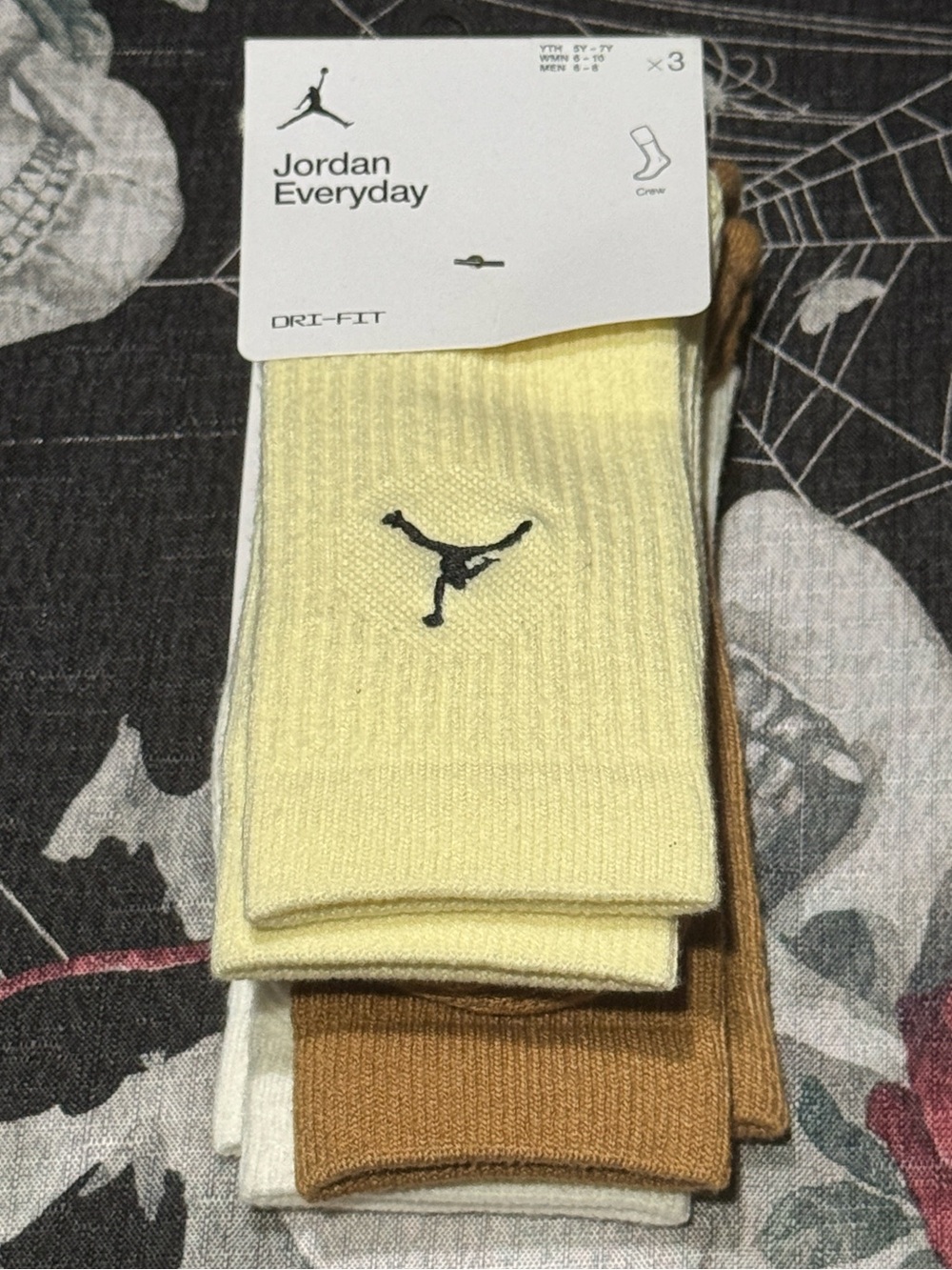 NIKE DRI-FIT AIR JORDAN EVERYDAY 3-PACK CREW SOCKS CREAM BROWN WHITE MENS 6-8